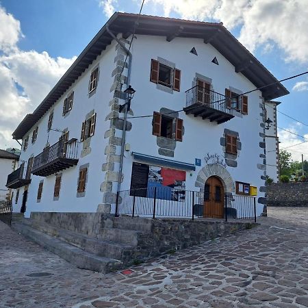 Posada de Oitz Oiz Exterior foto
